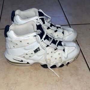 Nike Air Max White Midnight Navy Blue 6Y